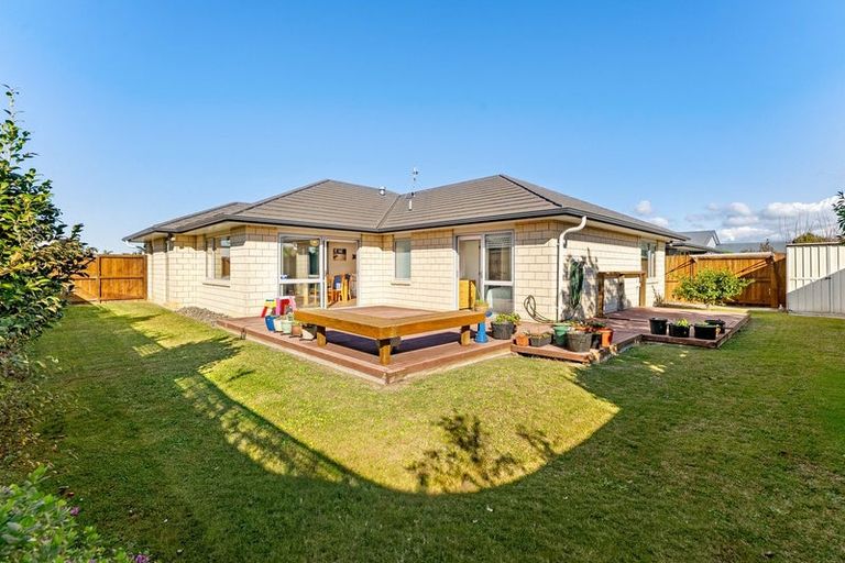 Photo of property in 34 Butterworth Crescent, Papamoa Beach, Papamoa, 3118