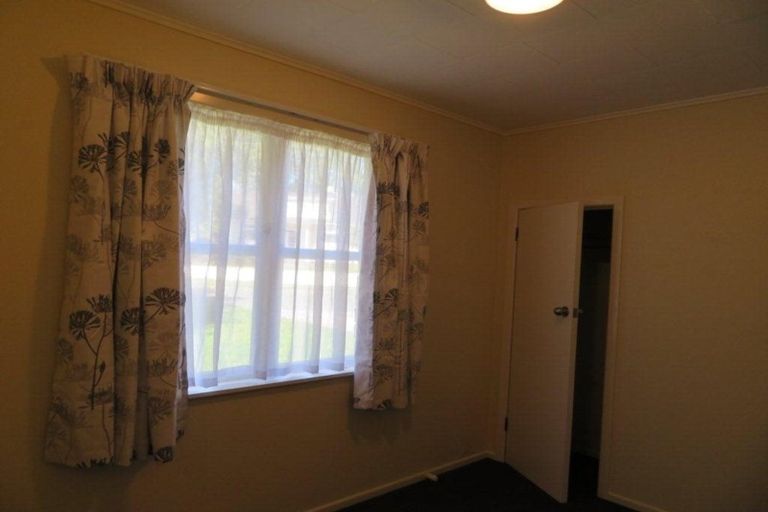 Photo of property in 112 Main Road, Wainuiomata, Lower Hutt, 5014