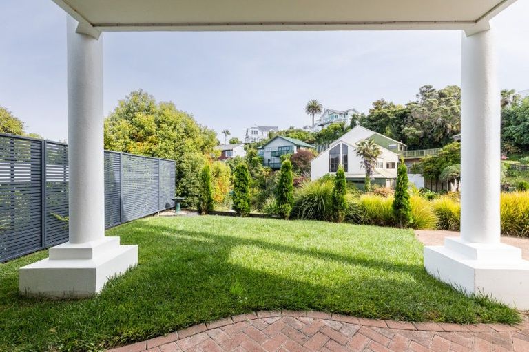 Photo of property in 132 Priestley Terrace, Bluff Hill, Napier, 4110