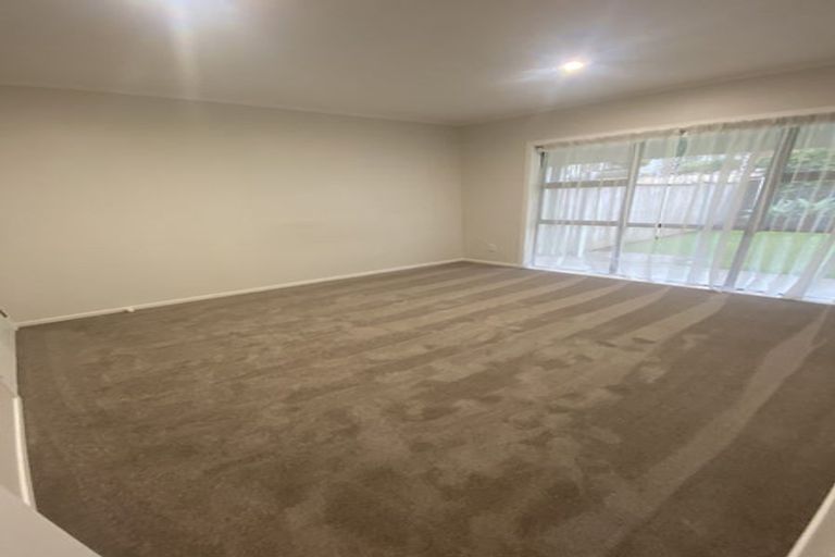 Photo of property in 33 Patons Road, Howick, Auckland, 2014