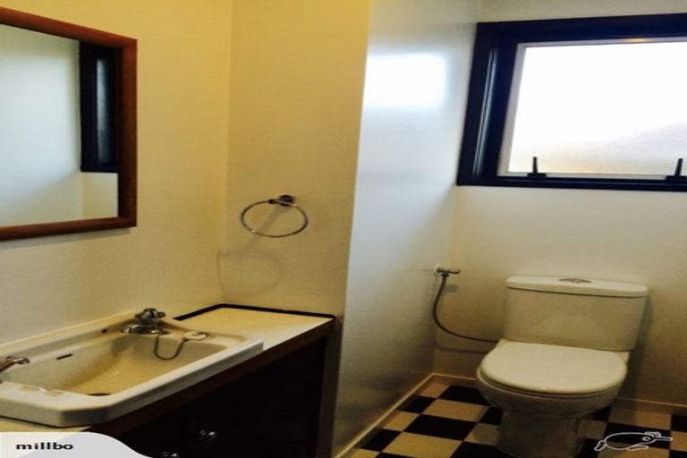 Photo of property in 2/28 Norman Road, Hauraki, Auckland, 0622