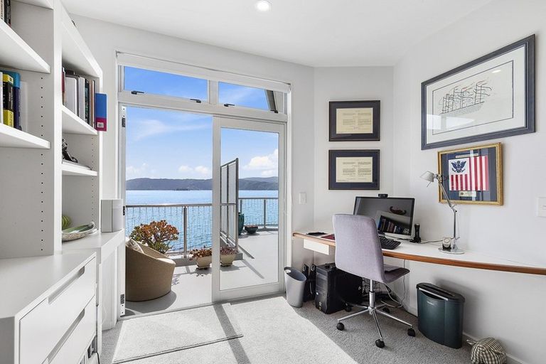 Photo of property in 2/363 Karaka Bay Road, Karaka Bays, Wellington, 6022