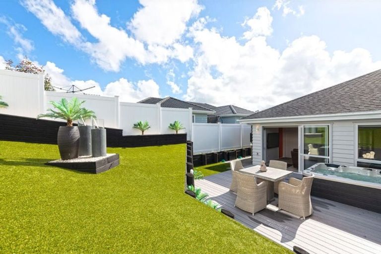 Photo of property in 26 Will Street, Huapai, Kumeu, 0810