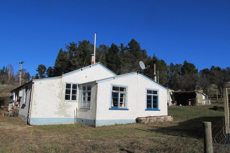 Photo of property in 165 Letts Gully Road, Letts Gully, Alexandra, 9393