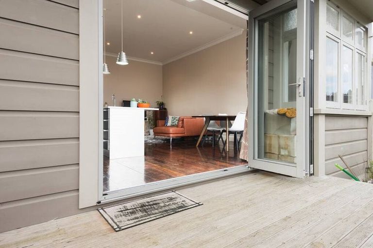 Photo of property in 160 Daniell Street, Newtown, Wellington, 6021