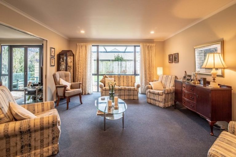 Photo of property in 2 Village Lane, Halswell, Christchurch, 8025