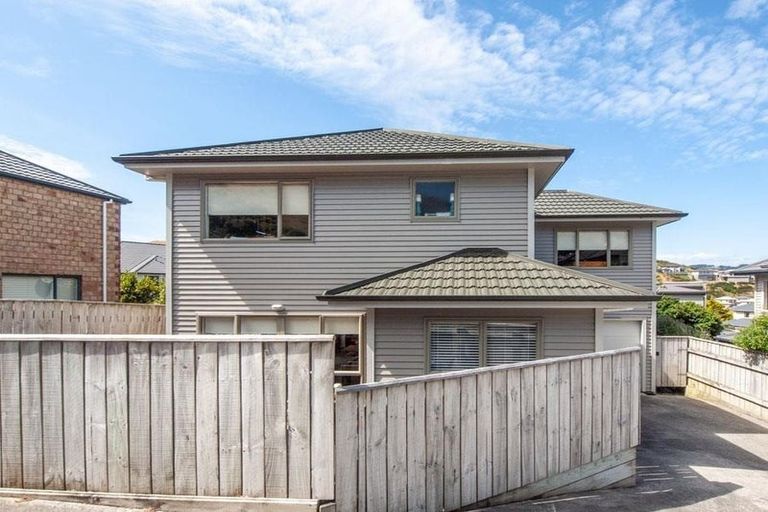 Photo of property in 4a Erlestoke Crescent, Churton Park, Wellington, 6037