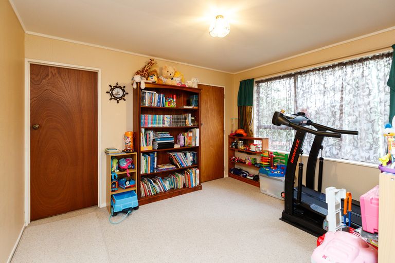 Photo of property in 5 Hill Court, Awapuni, Palmerston North, 4412