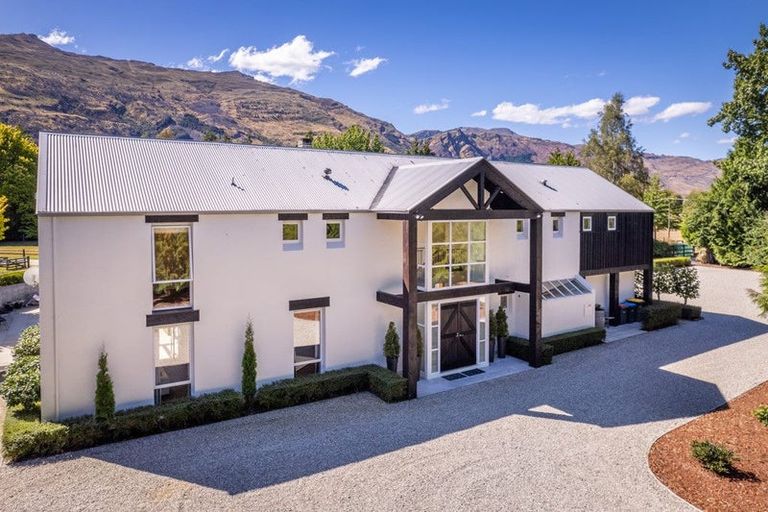Photo of property in 508 Malaghans Road, Speargrass Flat, Queenstown, 9371