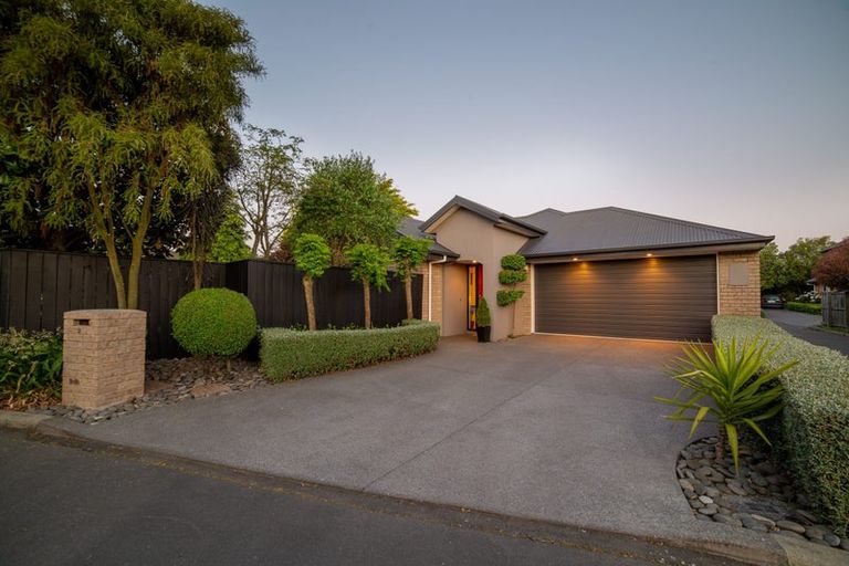 Photo of property in 3 Scarlet Lane, Redwood, Christchurch, 8051