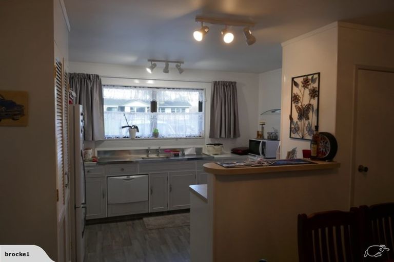 Photo of property in 1/2 Taonui Street, Rosehill, Papakura, 2113