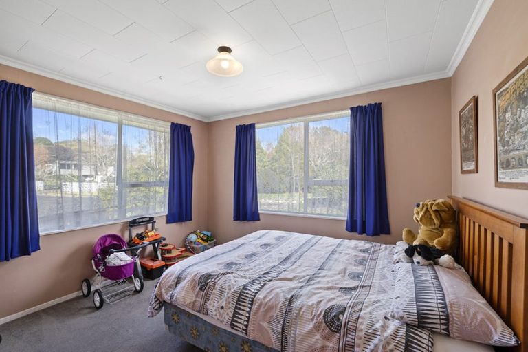 Photo of property in 1 Wayne Place, Ferndale, New Plymouth, 4310