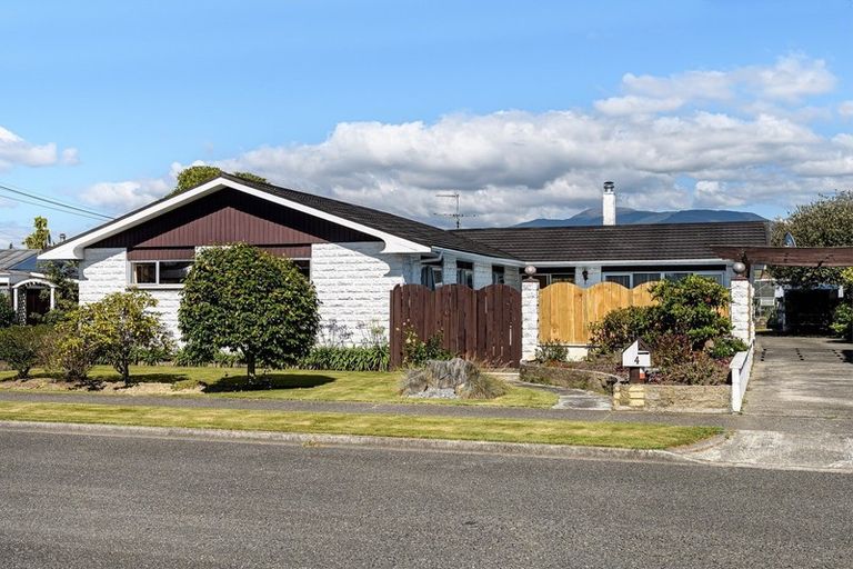 Photo of property in 4 Moffatt Street, Motueka, 7120