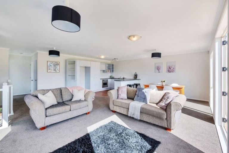 Photo of property in 15 Pooks Road, Ranui, Auckland, 0612