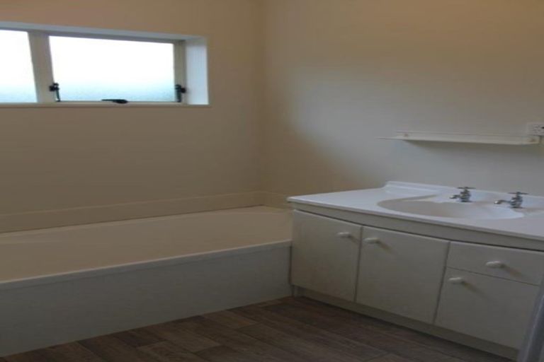 Photo of property in 1/55 Moore Street, Howick, Auckland, 2014