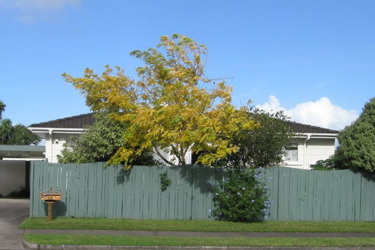 Photo of property in 1/66 Prince Regent Drive, Half Moon Bay, Auckland, 2012
