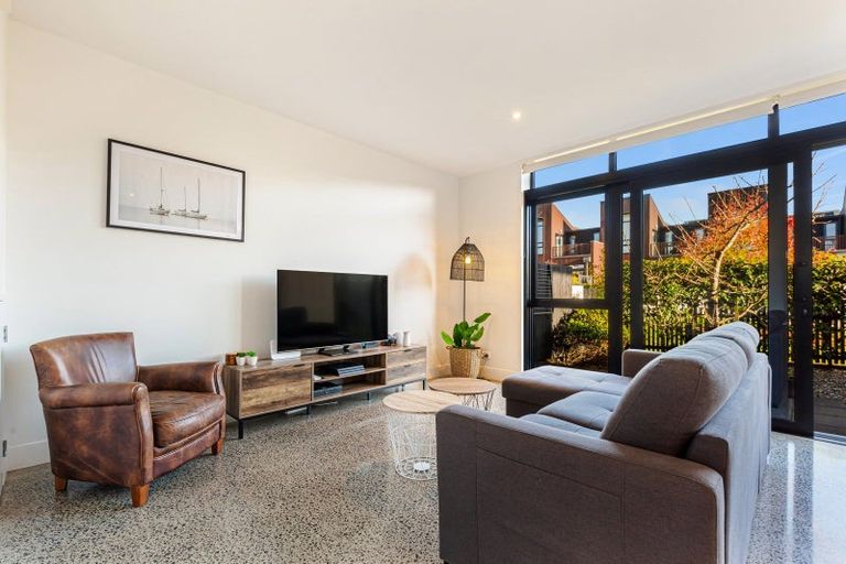 Photo of property in 25 Isitt Road, Hobsonville, Auckland, 0616