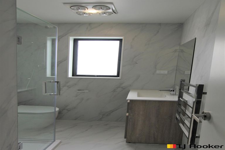 Photo of property in 9a Putiputi Way, Papakura, 2110