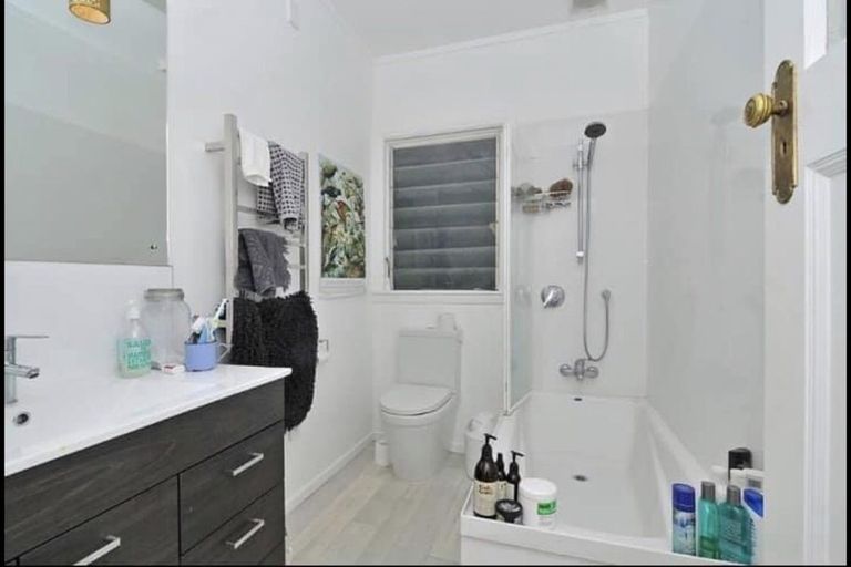 Photo of property in 4/136 Evans Bay Parade, Roseneath, Wellington, 6021