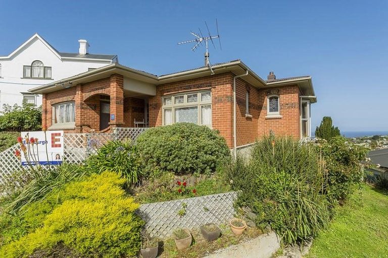 Photo of property in 27 Lawrence Street, Mornington, Dunedin, 9011