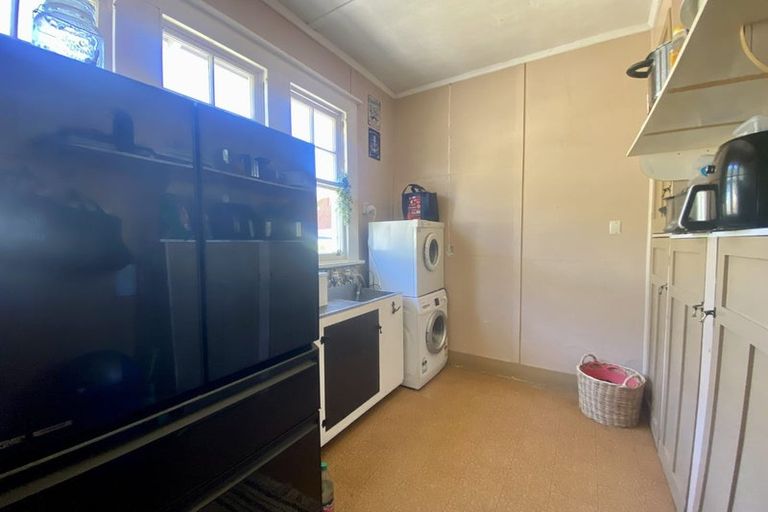 Photo of property in 71 Kent Street, Picton, 7220