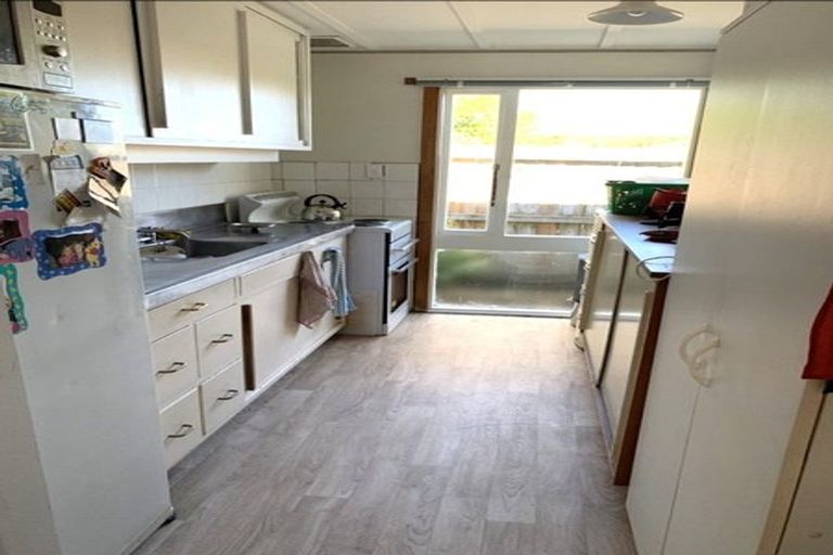 Photo of property in 2/12 Mcfaddens Road, St Albans, Christchurch, 8052