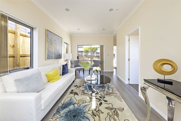 Photo of property in 55c Senator Drive, Manurewa, Auckland, 2105