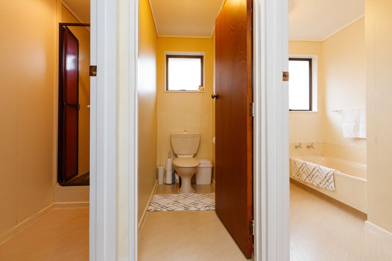 Photo of property in 5 Hill Court, Awapuni, Palmerston North, 4412