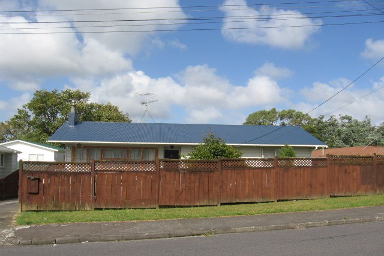 Photo of property in 22 Sarona Avenue, Glen Eden, Auckland, 0602