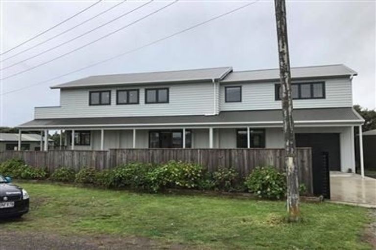 Photo of property in 21 Gawler Street, Te Horo Beach, Otaki, 5581