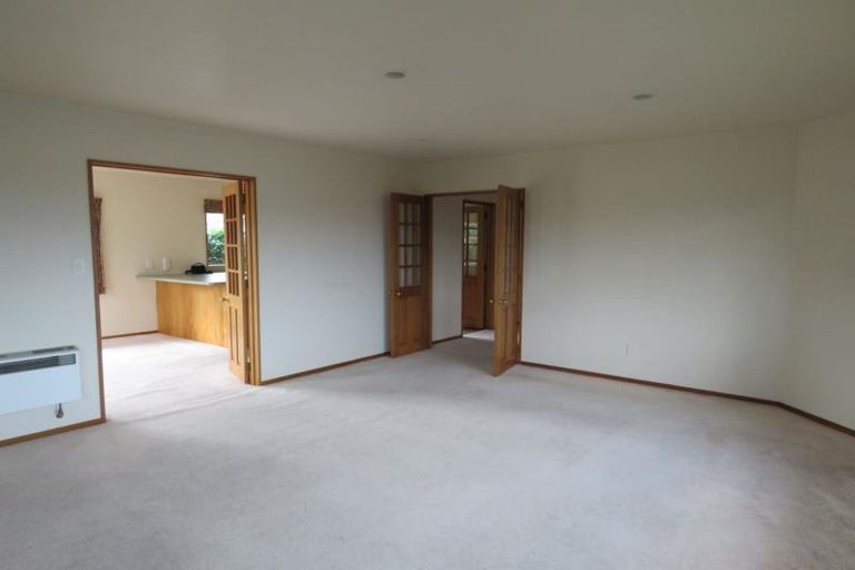 Photo of property in 17b Mangorei Road, Strandon, New Plymouth, 4312