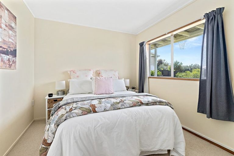 Photo of property in 8 Kotuku Place, Snells Beach, 0920