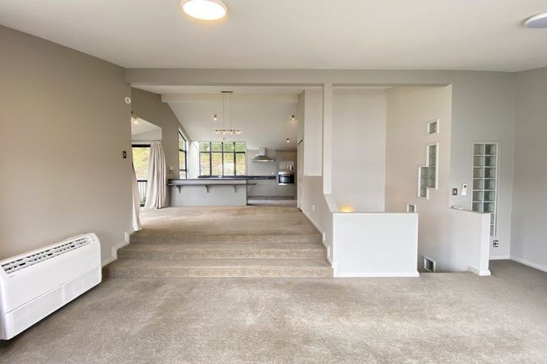 Photo of property in 6a Scott Place, Fernhill, Queenstown, 9300
