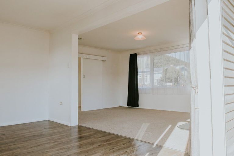 Photo of property in 12 Lincoln Street, Picton, 7220