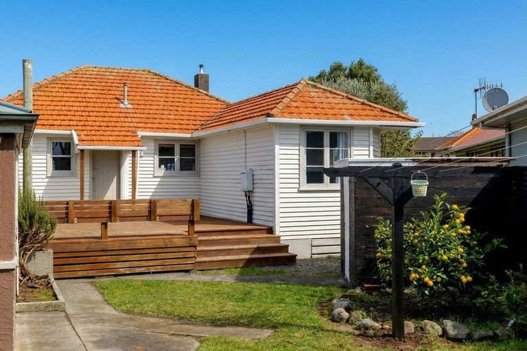 Photo of property in 40 Andrew Avenue, Roslyn, Palmerston North, 4414