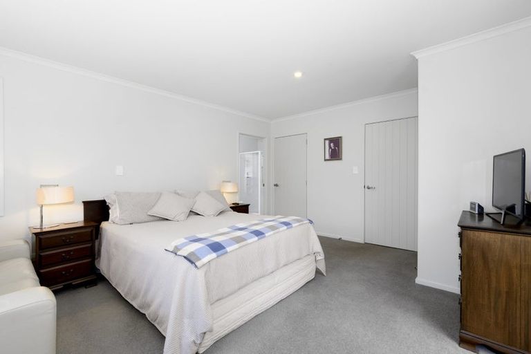 Photo of property in 5 Rainey Crescent, Papamoa Beach, Papamoa, 3118