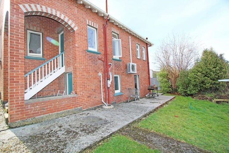 Photo of property in 28 Warrender Street, North Dunedin, Dunedin, 9016