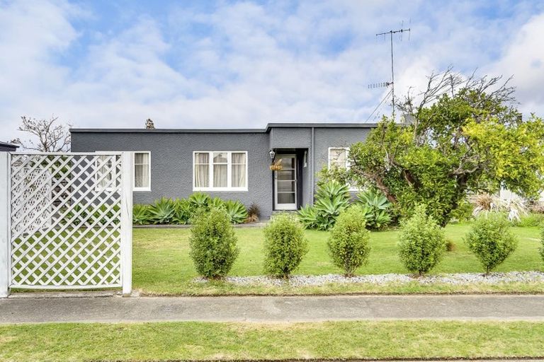 Photo of property in 11 Tripoli Street, Onekawa, Napier, 4110