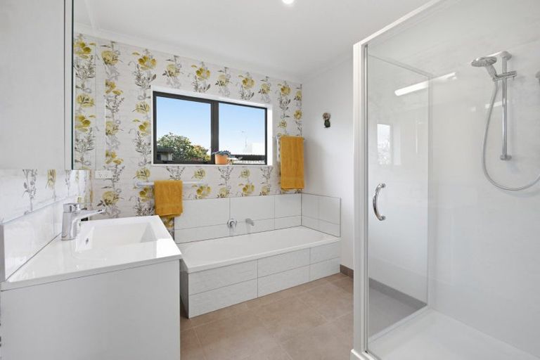 Photo of property in 16 Ranfurly Terrace, Pyes Pa, Tauranga, 3112