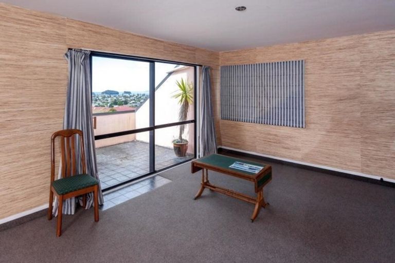 Photo of property in 114 Chevron Crescent, Whangamata, 3620