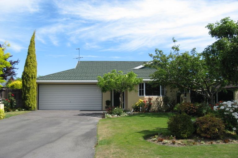 Photo of property in 1/2 Dorfold Mews, Avonhead, Christchurch, 8042