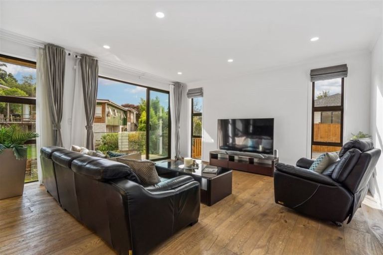 Photo of property in 51a Bleakhouse Road, Howick, Auckland, 2014