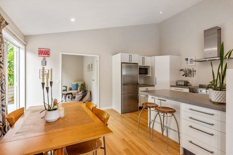 Photo of property in 6 Telford Way, Raumati Beach, Paraparaumu, 5032