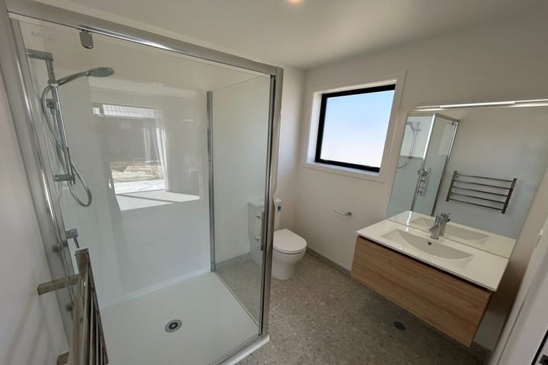 Photo of property in 32 Longview Drive, Lake Hawea, 9382