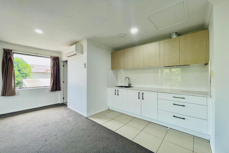 Photo of property in 2 Reins Road, Takanini, 2112