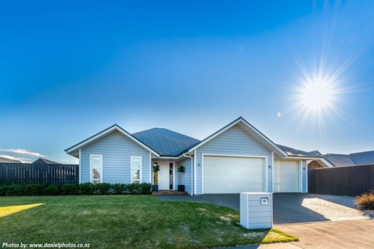 Photo of property in 19 Kingsdowne Drive, West Melton, 7618