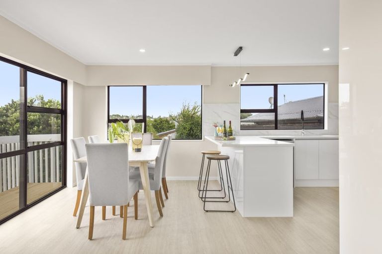 Photo of property in 47 Amorino Drive, Red Beach, 0932