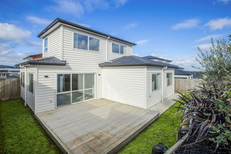 Photo of property in 14 Frazen Avenue, Papakura, 2110