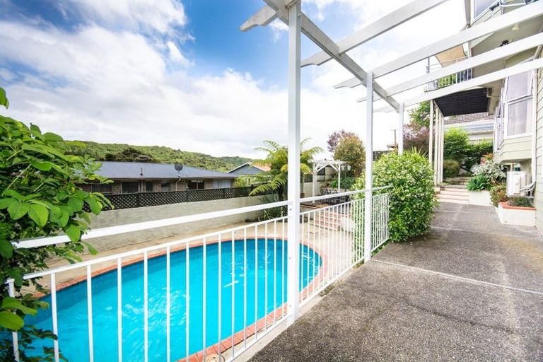 Photo of property in 1 Seymour Street, Picton, 7220