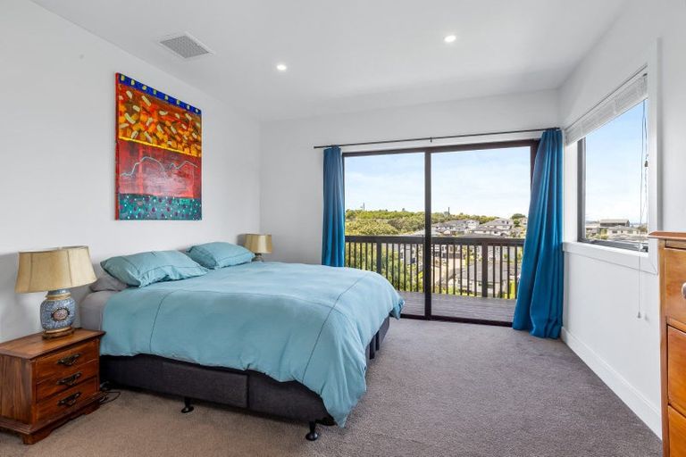 Photo of property in 39 Bayview Park Lane, Orewa, 0931